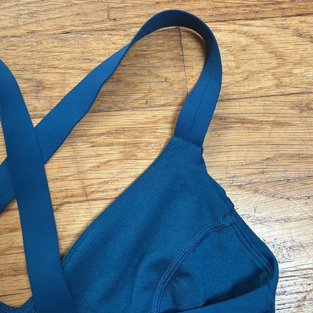 Lululemon Athletica Long Line Poseidon Teal Mesh Cross Back Sports Bra